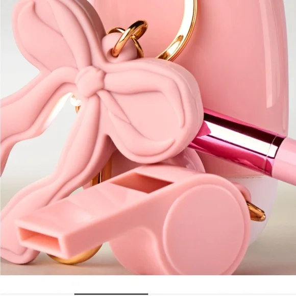 Bath & Body Works   PocketPac Key Ring Holder W / 2 Bags 
🆕 - Picture 3 of 14